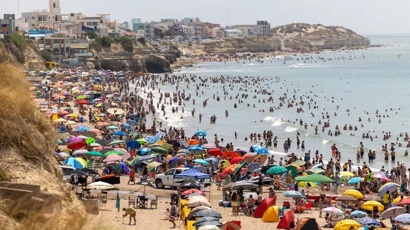 Bajada A Playa Chica Y Grande